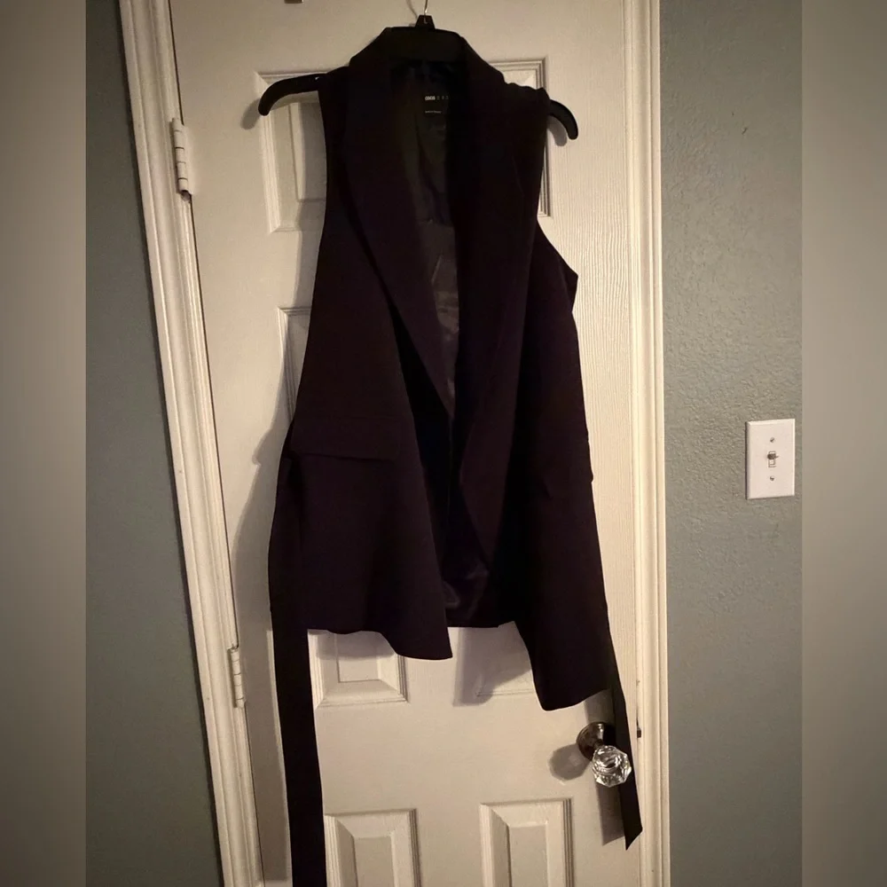 ASOS Black Sleeveless Blazer - Picture 14 of 14